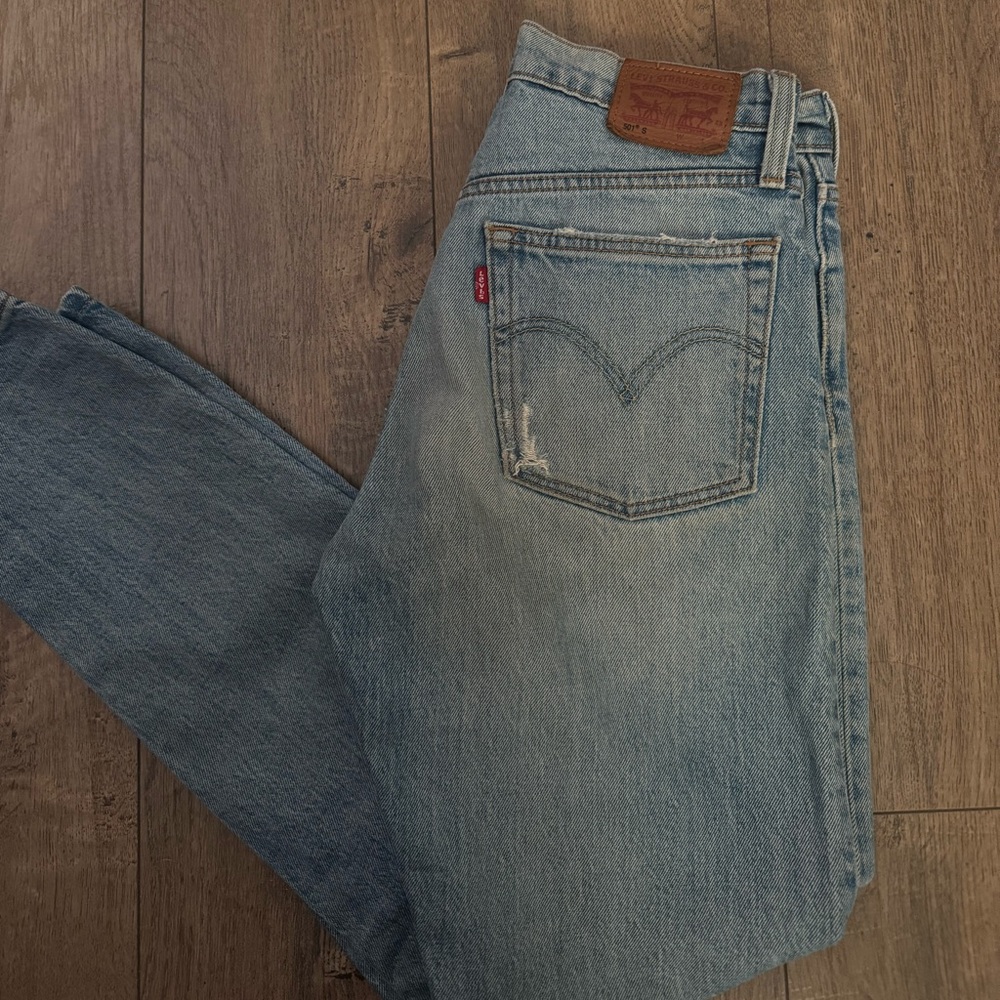 Levi's Classic Light Blue Relaxed Jeans